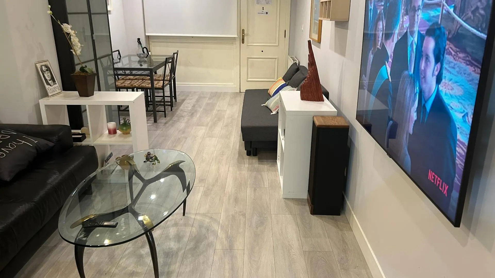 Apartamento frente al Guggenheim. Urbanizacion de lujo en el centro Bilbao 0*,