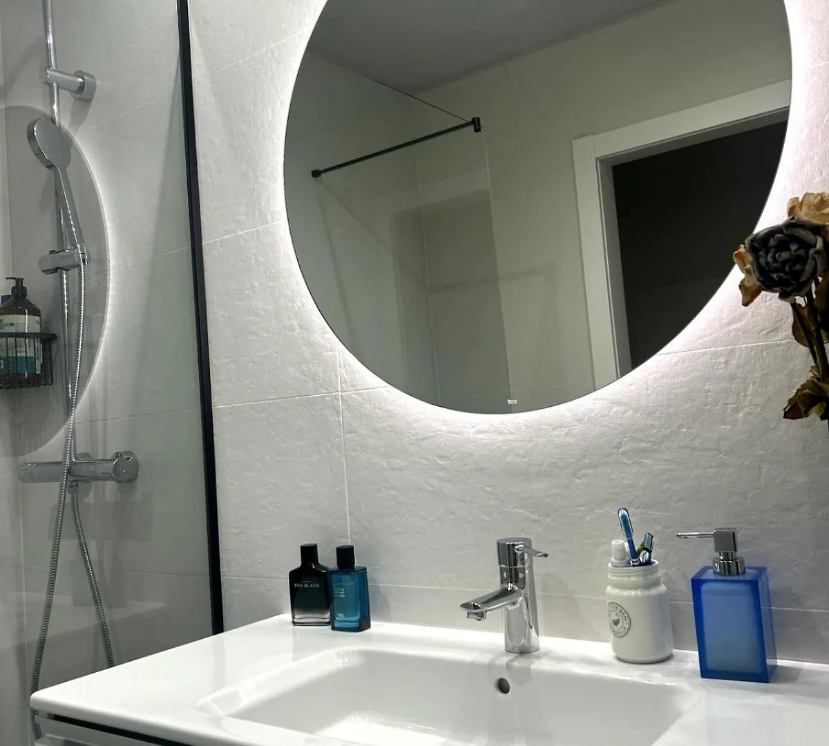 Apartamento frente al Guggenheim. Urbanizacion de lujo en el centro Bilbao España